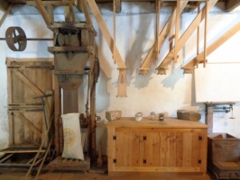 Cooper's Mill, NJ
Interior-Bagging Spouts